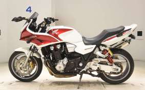 HONDA CB1300SB SUPER BOLDOR A 2013 SC54