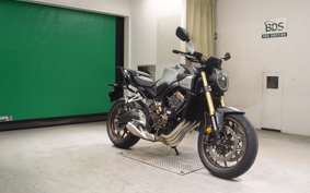 HONDA CB650R E-Clutch 2025 RH17