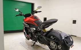 DUCATI XディアベルV4 2025