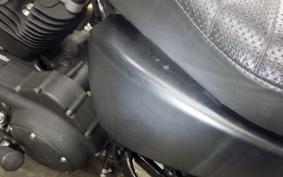 HARLEY XL883R 2005