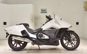 HONDA NM4 VULTUS -02 2015 RC82