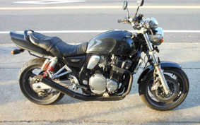SUZUKI INAZUMA 1200 (GSX1200) 2000 GV76A