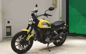 DUCATI SCRAMBLER ICON 2015