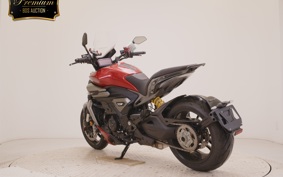 DUCATI XディアベルV4 2025